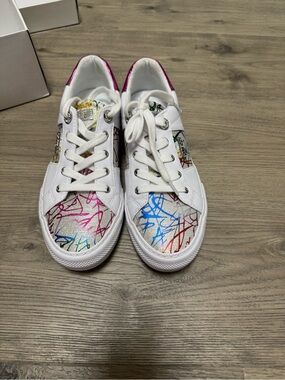 Guess Love3 colorful shoes, brand new never worn.